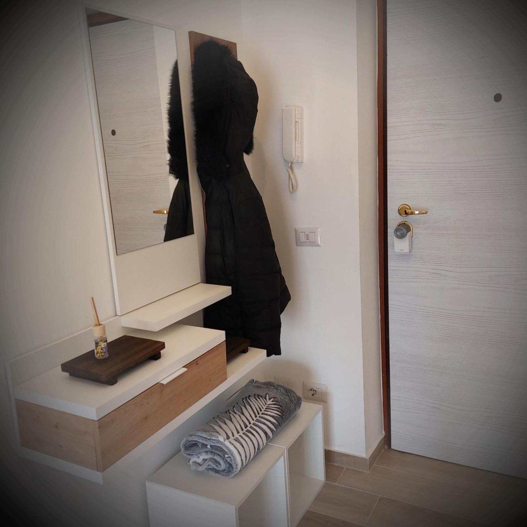 Apartment Grazioso Loft, Luminoso E Appena Ristrutturato *